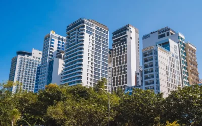 Cupins em condomínios: como identificar infestação nas áreas comuns